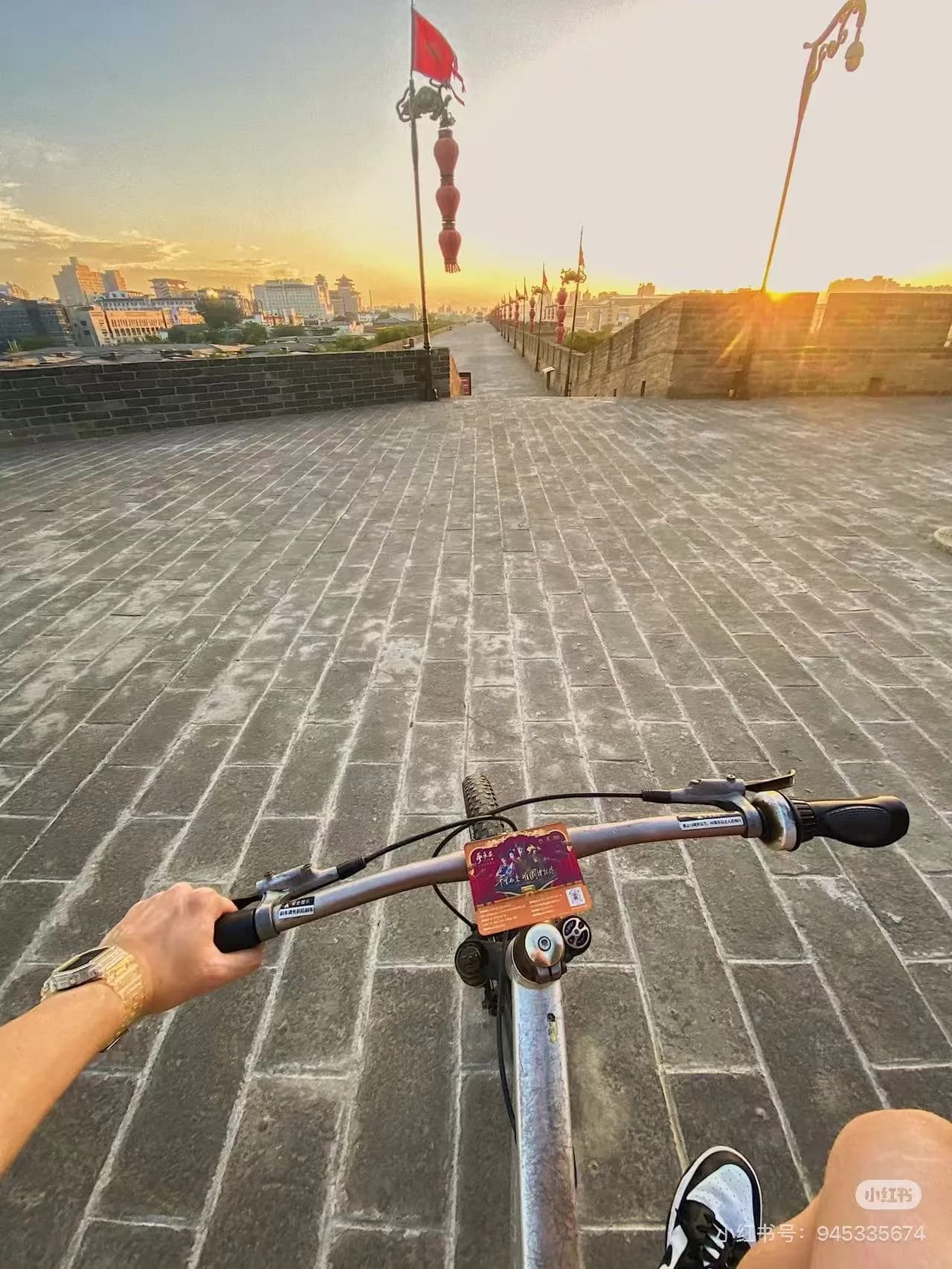 Cycling the Xi'an City Wall